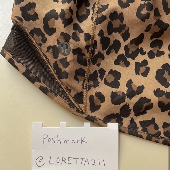 Lululemon Leopard Print Hotty Hot Shorts 2.5" - Picture 6 of 6